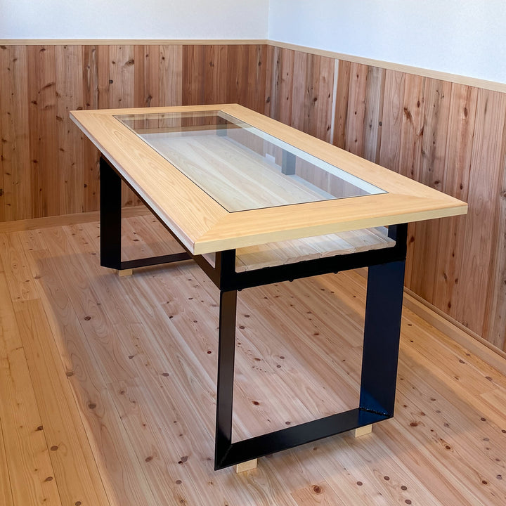 奈良県産木材と鉄骨の机